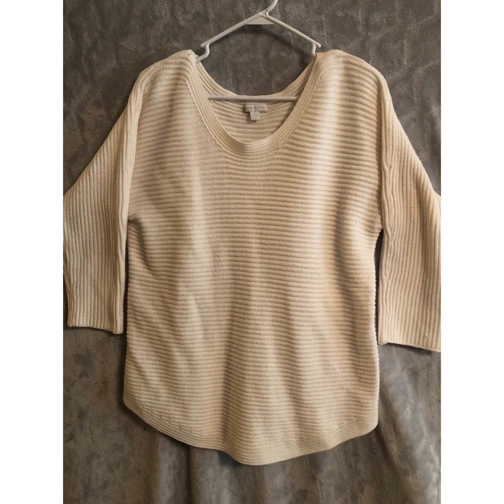 White 3/4 Sleeve Sweater